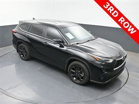 Used 2023 Toyota Highlander L image 40