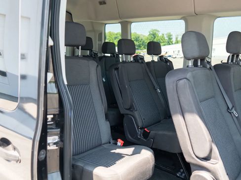 Used 2018 Ford Transit 350 XLT RWD image 21