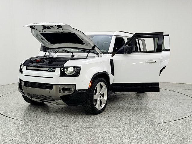Used 2022 Land Rover Defender 110 X-Dynamic HSE AWD/4WD image 9