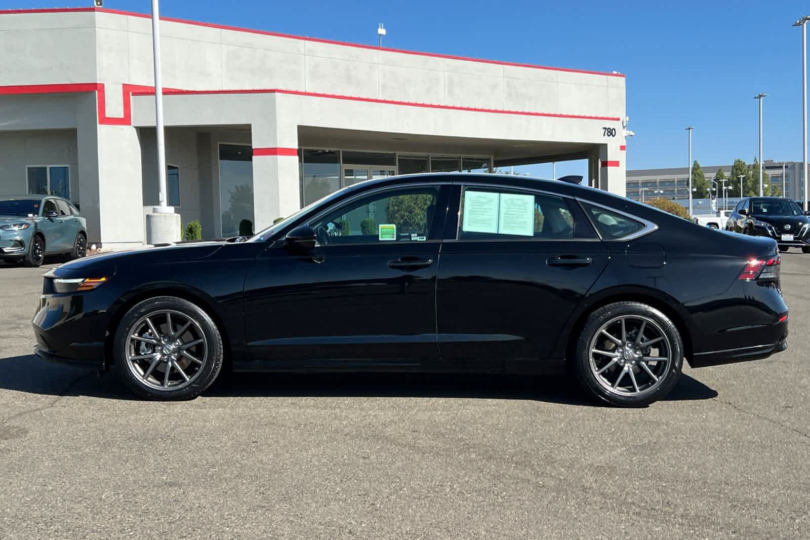 Used 2024 Honda Accord EX-L image 9