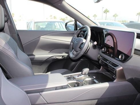 Certified 2025 Lexus RX 350 Premium w/ Convenience Package FWD image 5