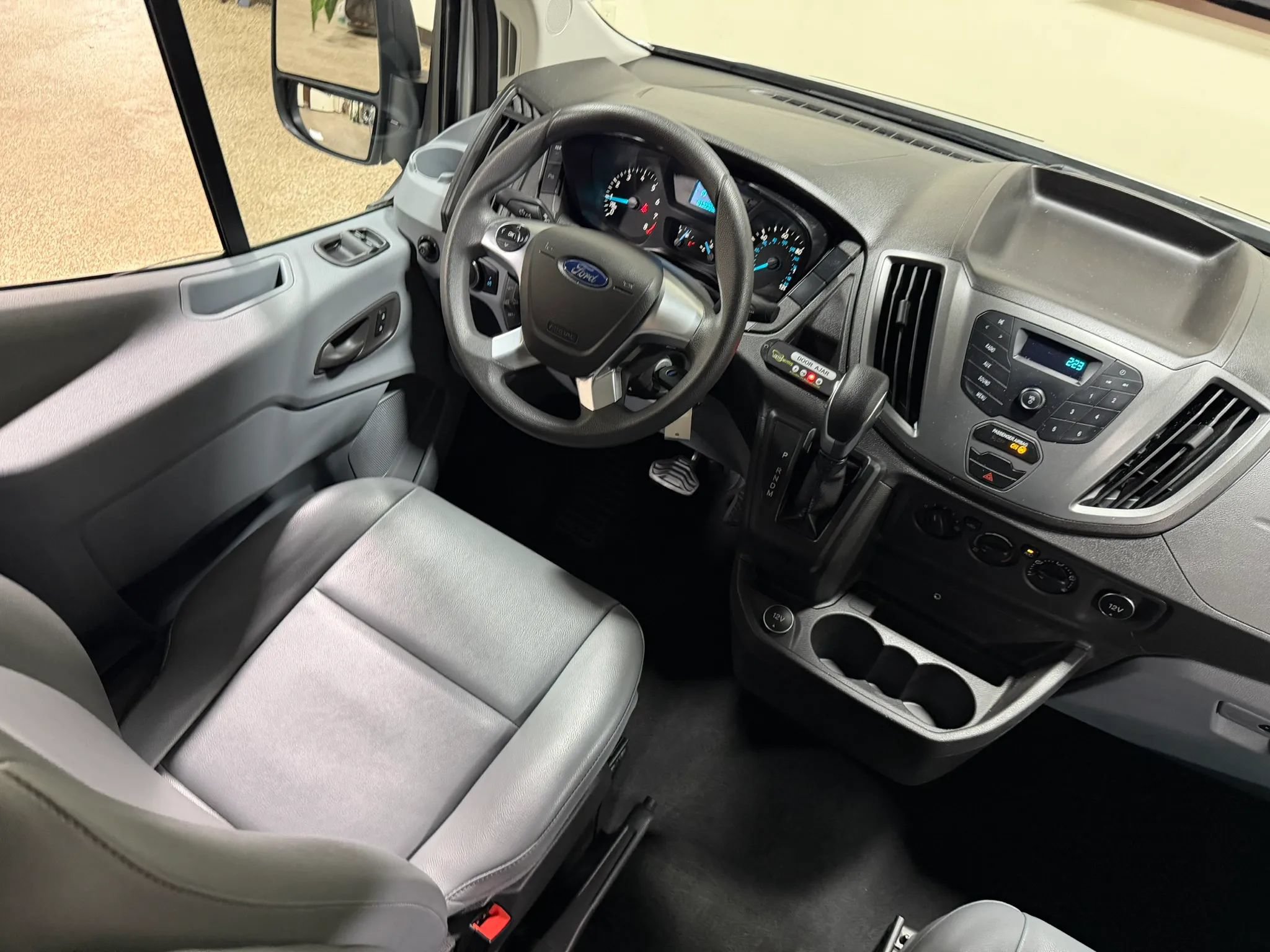 Used 2019 Ford Transit 250 148 Medium Roof RWD image 44
