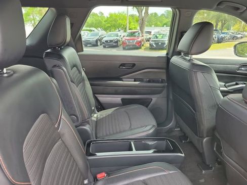 Used 2024 Nissan Pathfinder Rock Creek AWD/4WD image 32