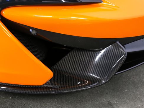 Used 2016 McLaren 570S Coupe RWD image 33