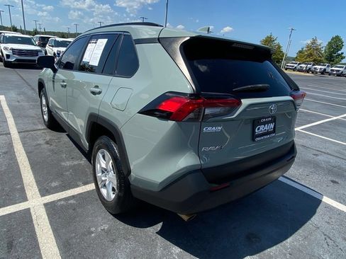 Used 2020 Toyota RAV4 XLE FWD image 5