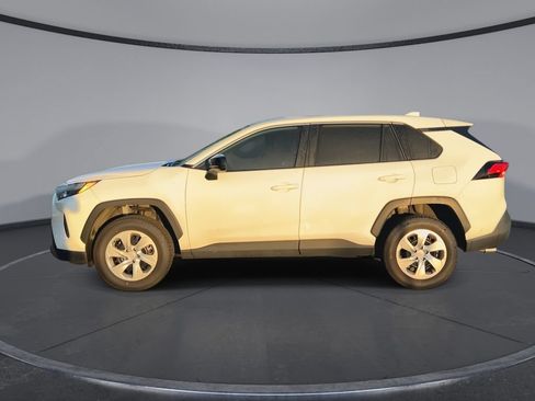 Used 2023 Toyota RAV4 LE FWD image 5