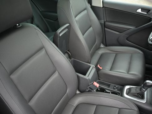 Used 2017 Volkswagen Tiguan Wolfsburg Edition AWD/4WD image 48