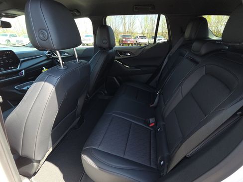 New 2026 Chevrolet Equinox LT w/ Convenience Package II image 28