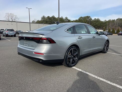 Used 2024 Honda Accord Sport image 5