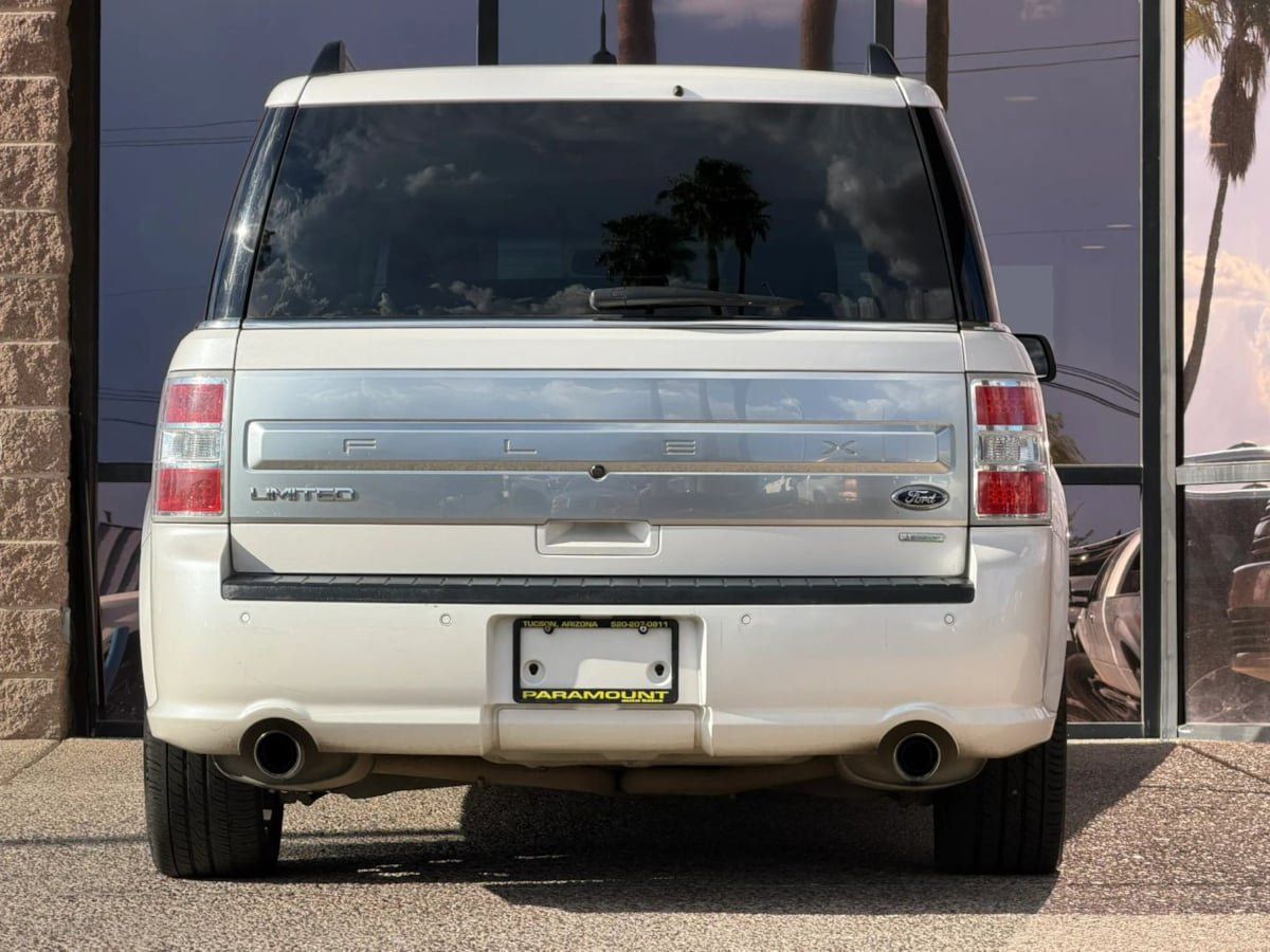 Used 2018 Ford Flex Limited w/ Equipment Group 303A AWD/4WD image 10