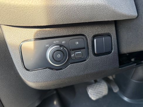 Used 2021 Mercedes-Benz Sprinter 2500 image 23