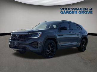 New 2026 Volkswagen Atlas Cross Sport SEL R-Line AWD/4WD video 3