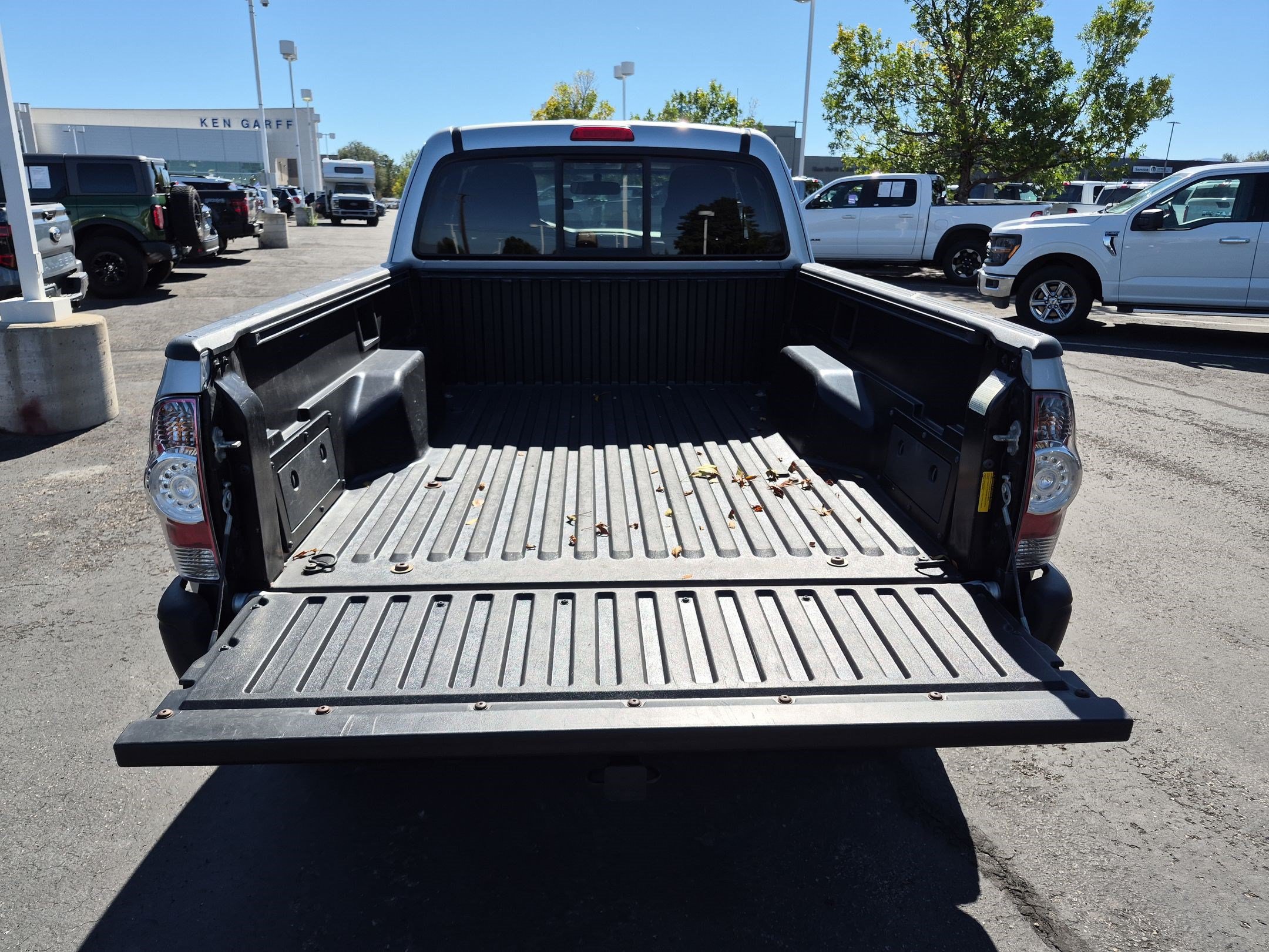 Used 2011 Toyota Tacoma 4x4 Access Cab w/ Convenience Pkg image 32