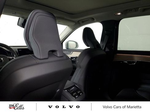 New 2025 Volvo XC90 B6 Core w/ Climate Package image 15