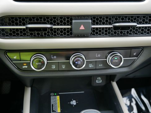 Certified 2024 Honda HR-V EX-L image 23