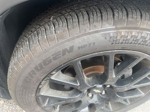 Used 2021 Chevrolet Trax LT w/ Midnight Edition image 6