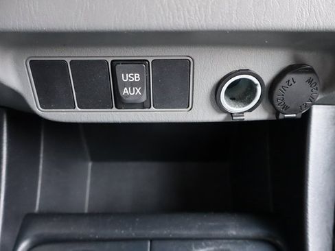 Used 2013 Toyota Tacoma 4x4 Double Cab w/ SR5 Pkg image 9