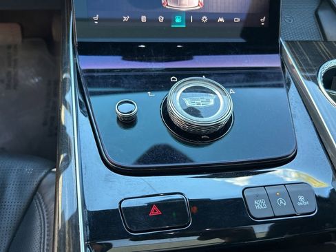 Used 2025 Cadillac Escalade ESV Premium Luxury w/ Touring Package image 60