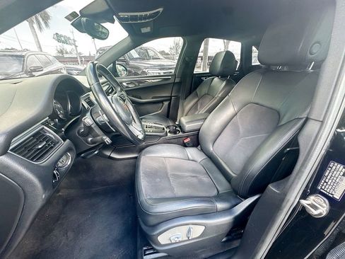 Used 2018 Porsche Macan image 20