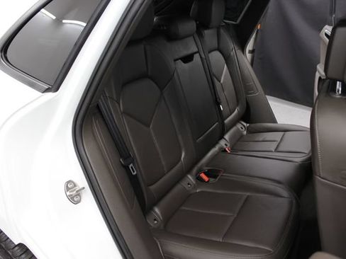 Used 2023 Porsche Macan Turbo AWD/4WD image 30