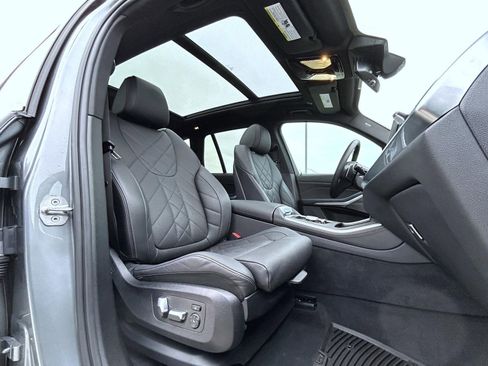 Used 2024 BMW X5 xDrive40i w/ Premium Package image 15