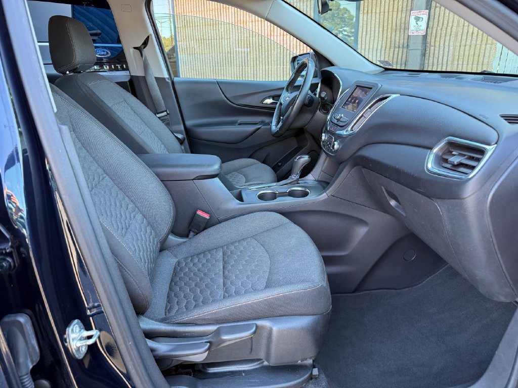 Used 2020 Chevrolet Equinox LT FWD image 22