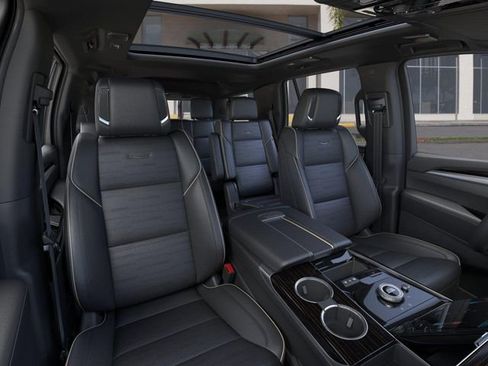 New 2026 Cadillac Escalade Luxury w/ Touring Package AWD/4WD image 16