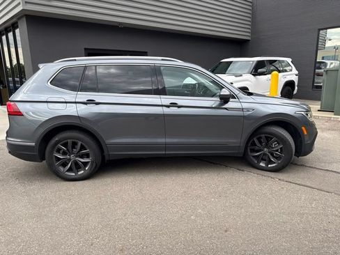 Used 2023 Volkswagen Tiguan SE AWD/4WD image 6