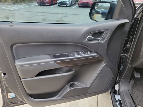 Used 2019 GMC Canyon SLE w/ SLE Convenience Package image 10