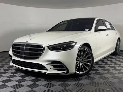 Used 2022 Mercedes-Benz S 500 4MATIC image 1