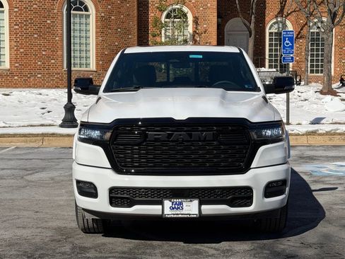 New 2026 RAM 1500 4x4 Crew Cab image 4