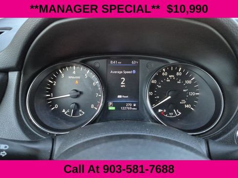 Used 2018 Nissan Rogue SV w/ Sun & Sound Touring Package image 35