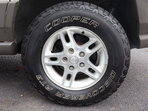 Used 2002 Jeep Grand Cherokee Laredo AWD/4WD image 41