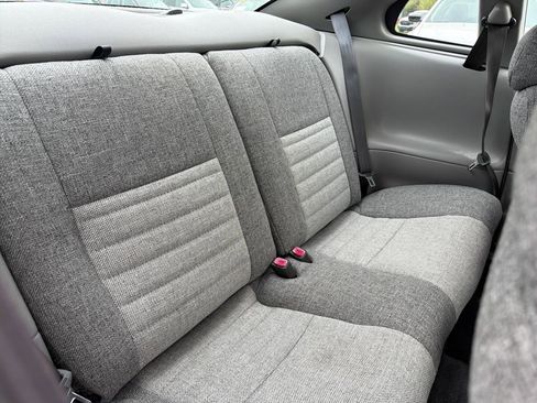 Used 2004 Ford Mustang Coupe image 17