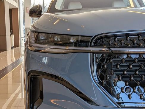 New 2026 Lincoln Nautilus Black Label w/ Jet Appearance Package image 9