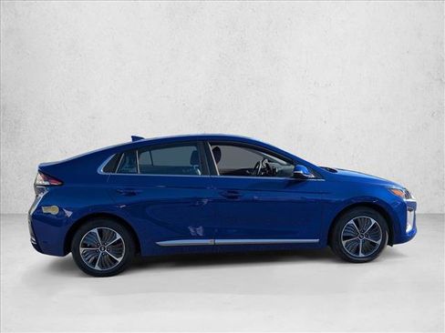 Used 2022 Hyundai Ioniq SEL image 4