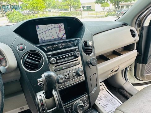 Used 2013 Honda Pilot Touring image 14