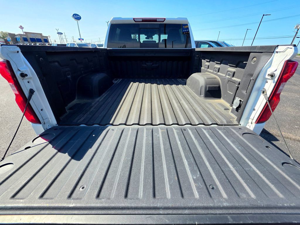 Used 2023 Chevrolet Silverado 1500 LTZ AWD/4WD image 8