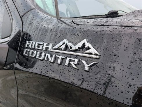 Used 2021 Chevrolet Silverado 1500 High Country w/ Technology Package image 12