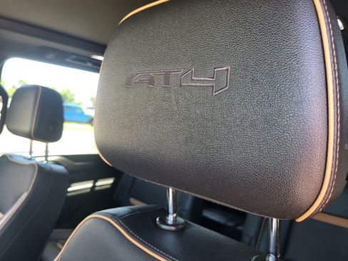 Used 2022 GMC Yukon XL AT4 AWD/4WD image 17