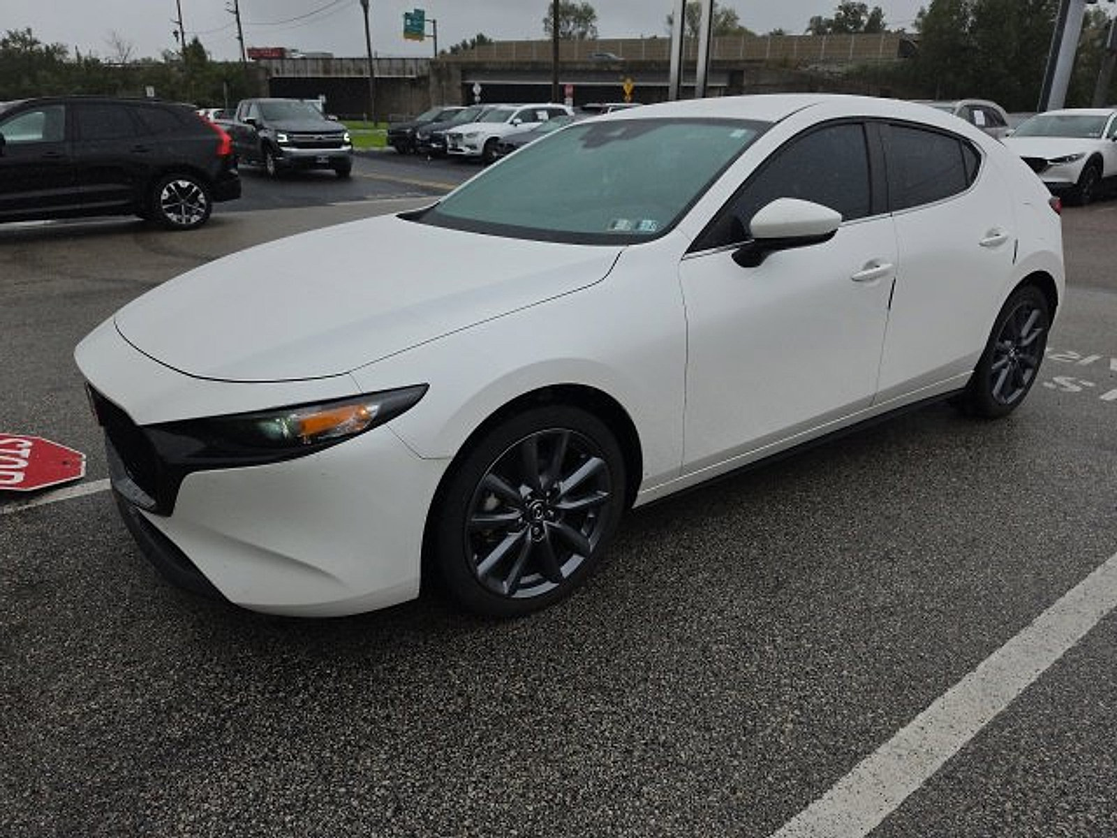 Used 2023 MAZDA MAZDA3 s FWD image 11