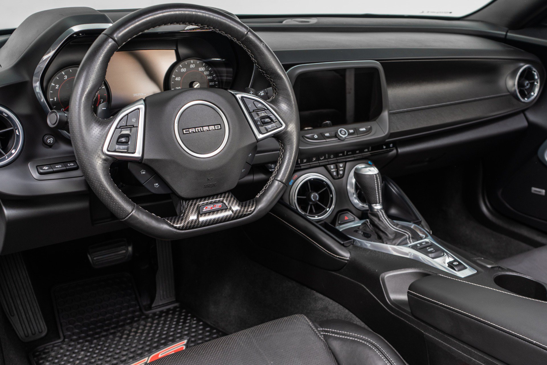Used 2018 Chevrolet Camaro SS RWD image 13