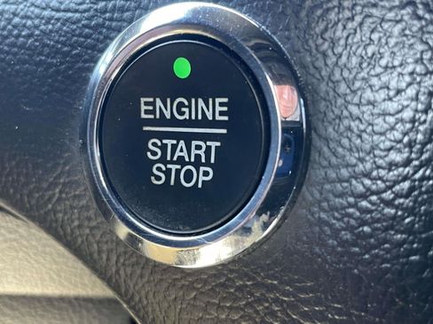 Used 2020 Ford Edge SEL image 21