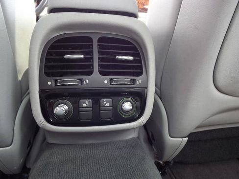 Used 2004 Jaguar XJ8 RWD image 24