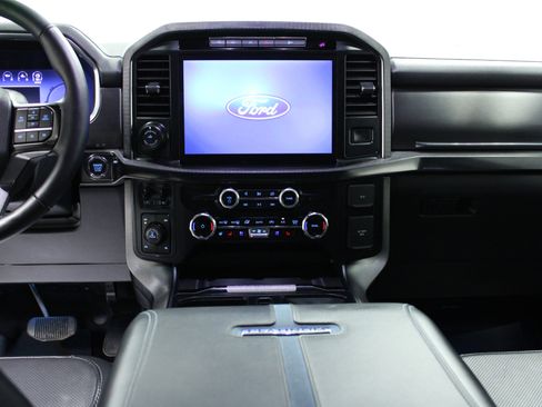 Used 2024 Ford F150 Platinum image 18