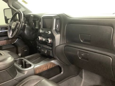 Used 2020 GMC Sierra 3500 Denali w/ Denali Ultimate Package AWD/4WD image 31