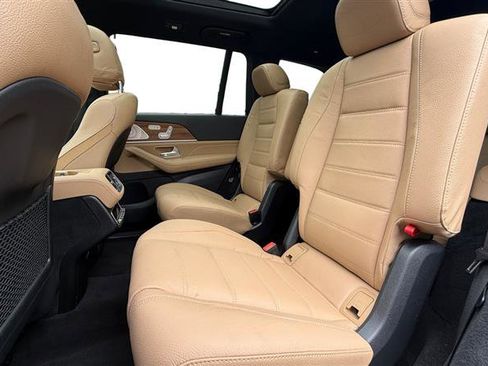 Used 2024 Mercedes-Benz GLS 450 4MATIC w/ Pinnacle Trim Package image 16