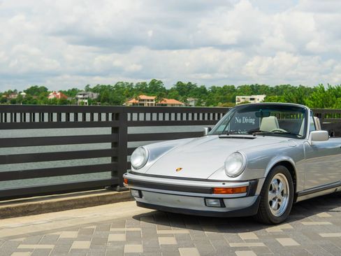 Used 1989 Porsche 911 Carrera RWD image 1