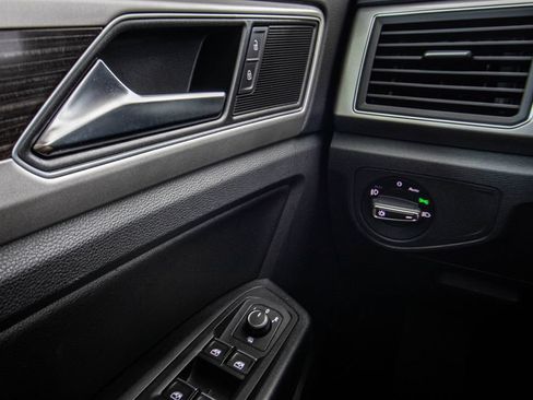 Used 2019 Volkswagen Atlas SE w/ Towing Package FWD image 29