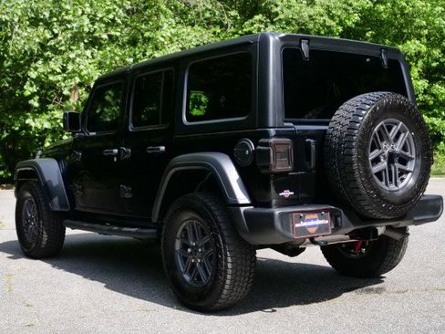 Used 2024 Jeep Wrangler Unlimited Sport AWD/4WD image 19